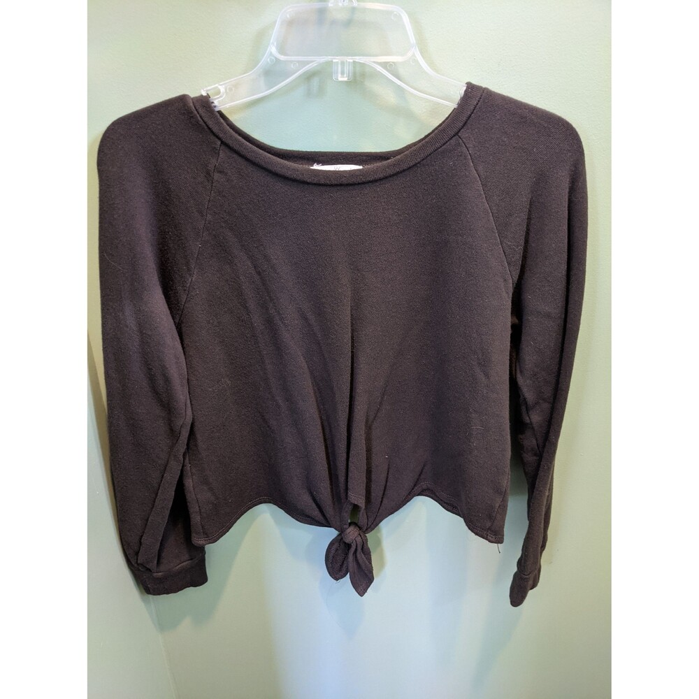 Ivy & Main Black Sweatshirt - Size M